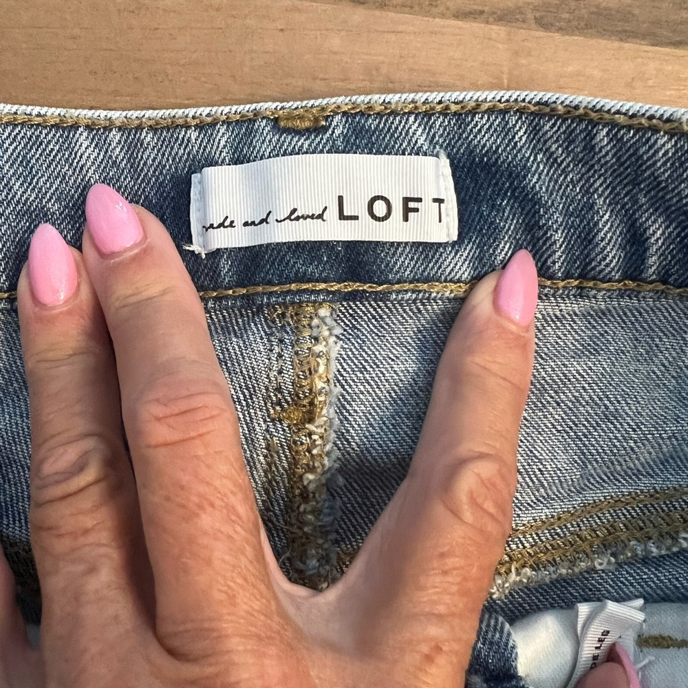 Loft size 6 wide leg jeans. Inseam,30”